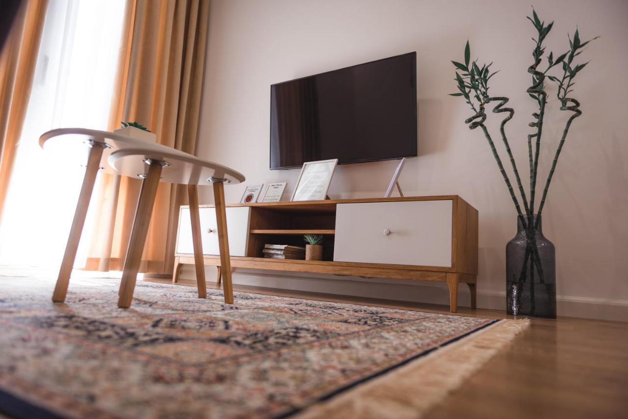 Tam Skanderbeg Square City Center Apartment No4 ティラナ エクステリア 写真