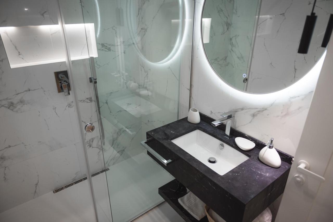 Tam Skanderbeg Square City Center Apartment No4 ティラナ エクステリア 写真